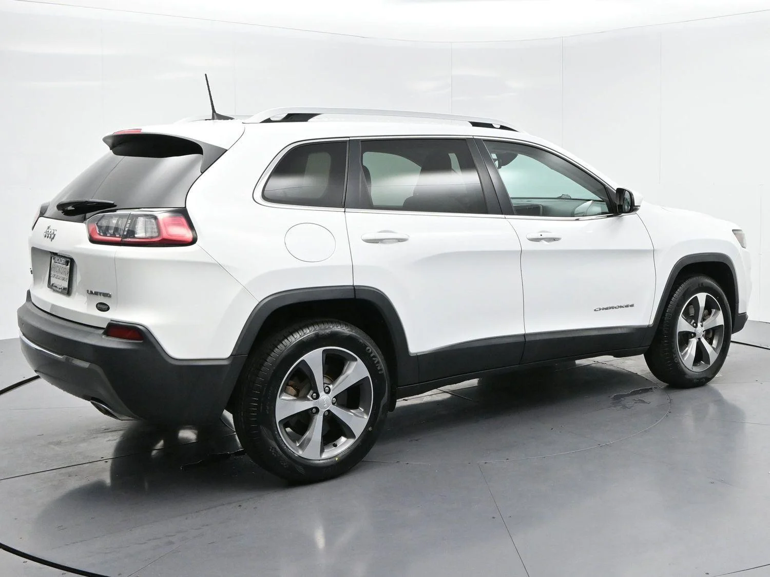 Used 2019 Bright White Clearcoat Jeep Limited image 7
