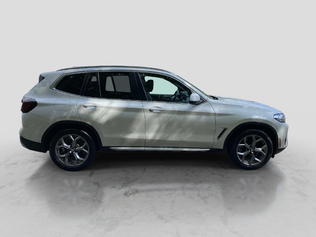 Used 2024 White BMW xDrive30i image 11