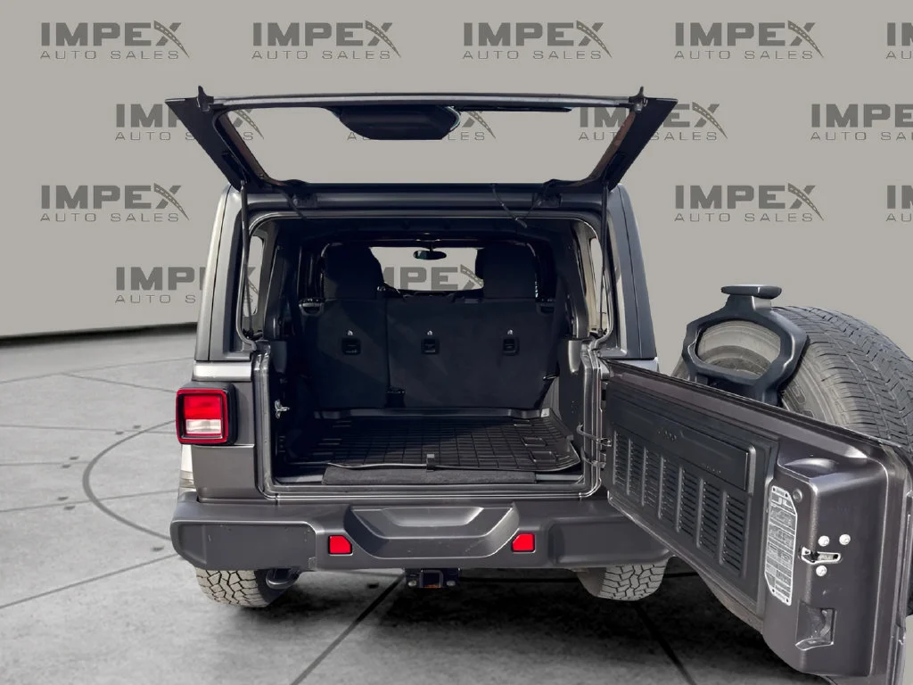 Used 2021 Gray Jeep Unlimited Sahara image 23