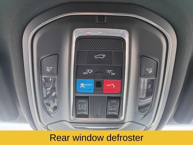 Used 2025 Black Jeep Laredo image 18