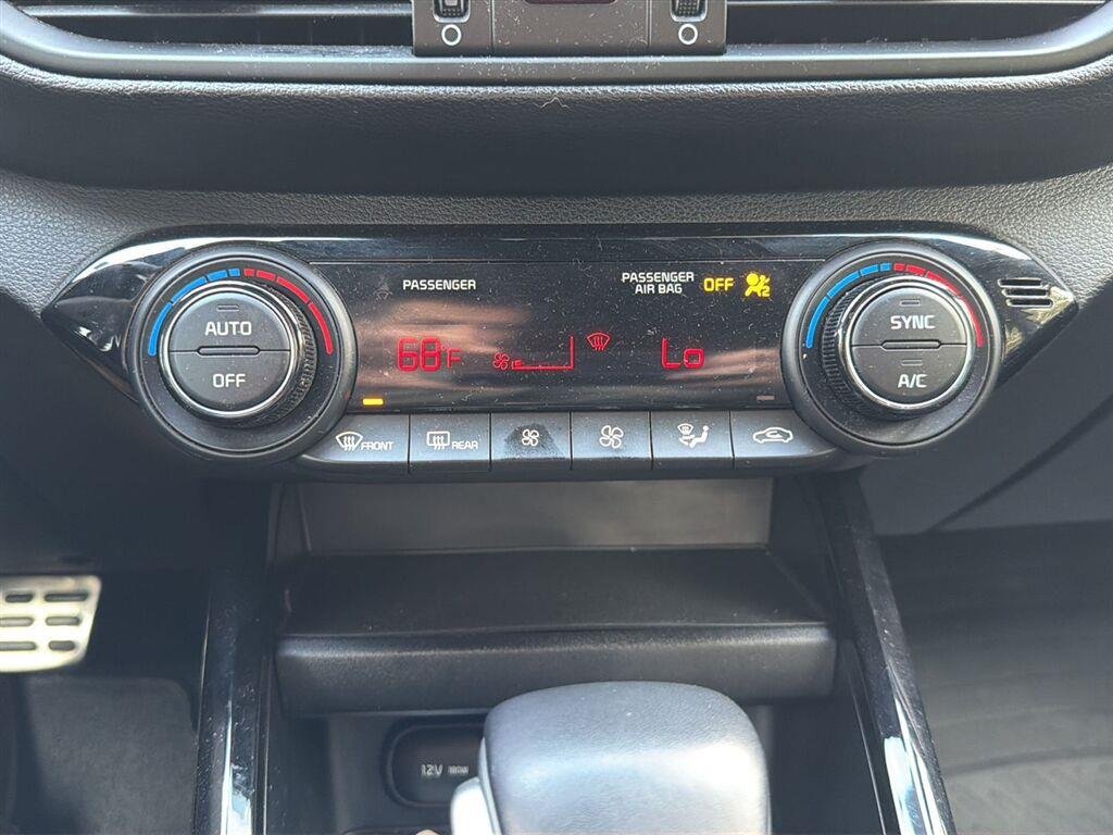 Used 2023 Snow White Pearl Kia GT-Line image 17