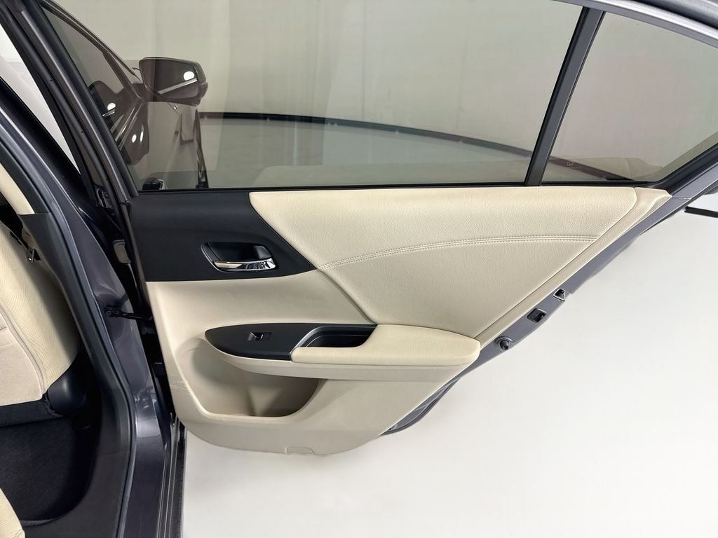 2017 Honda Accord Hybrid - Photo 27