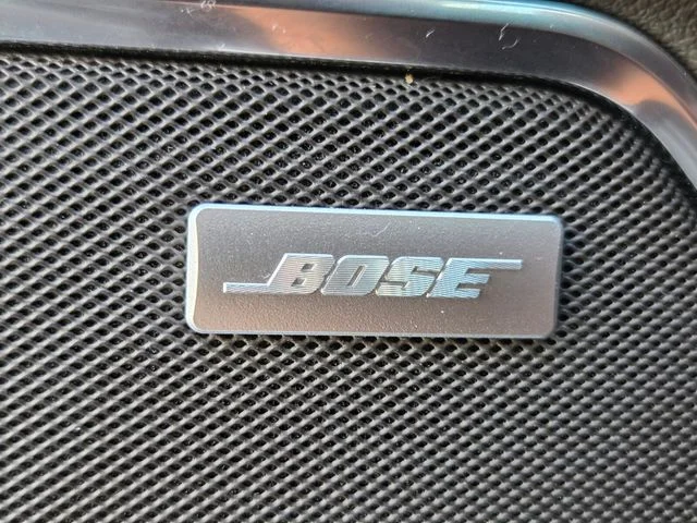 Used 2024 White GMC SLT image 16