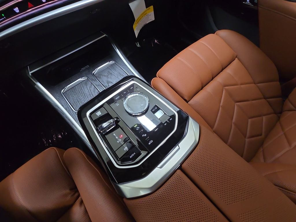 2026 BMW 7 Series 750e - Photo 19
