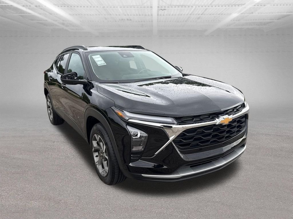 Used 2025 Black Chevrolet LT image 5