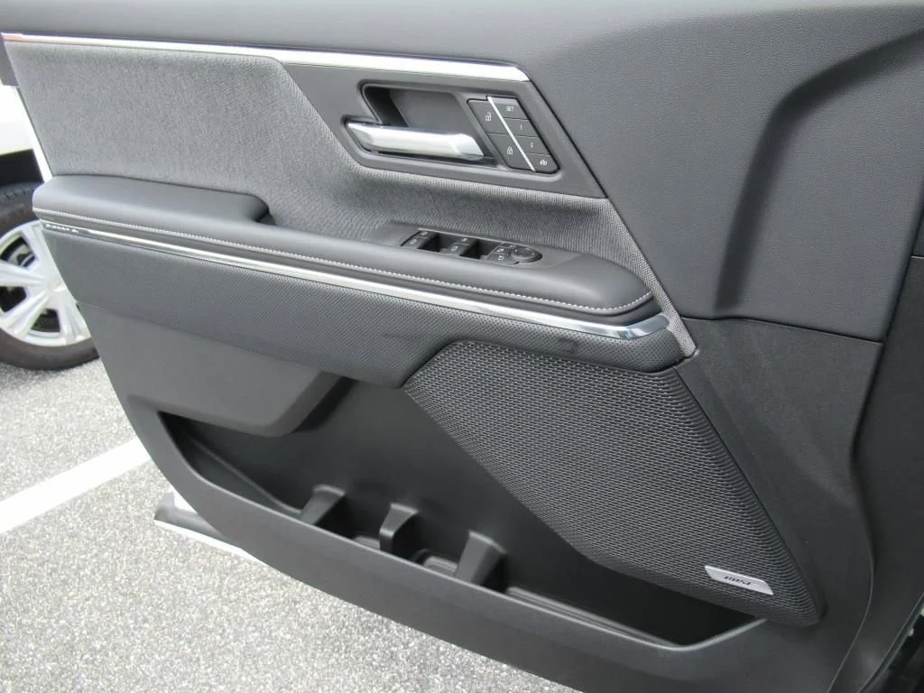 2026 GMC Sierra EV Elevation - Photo 25