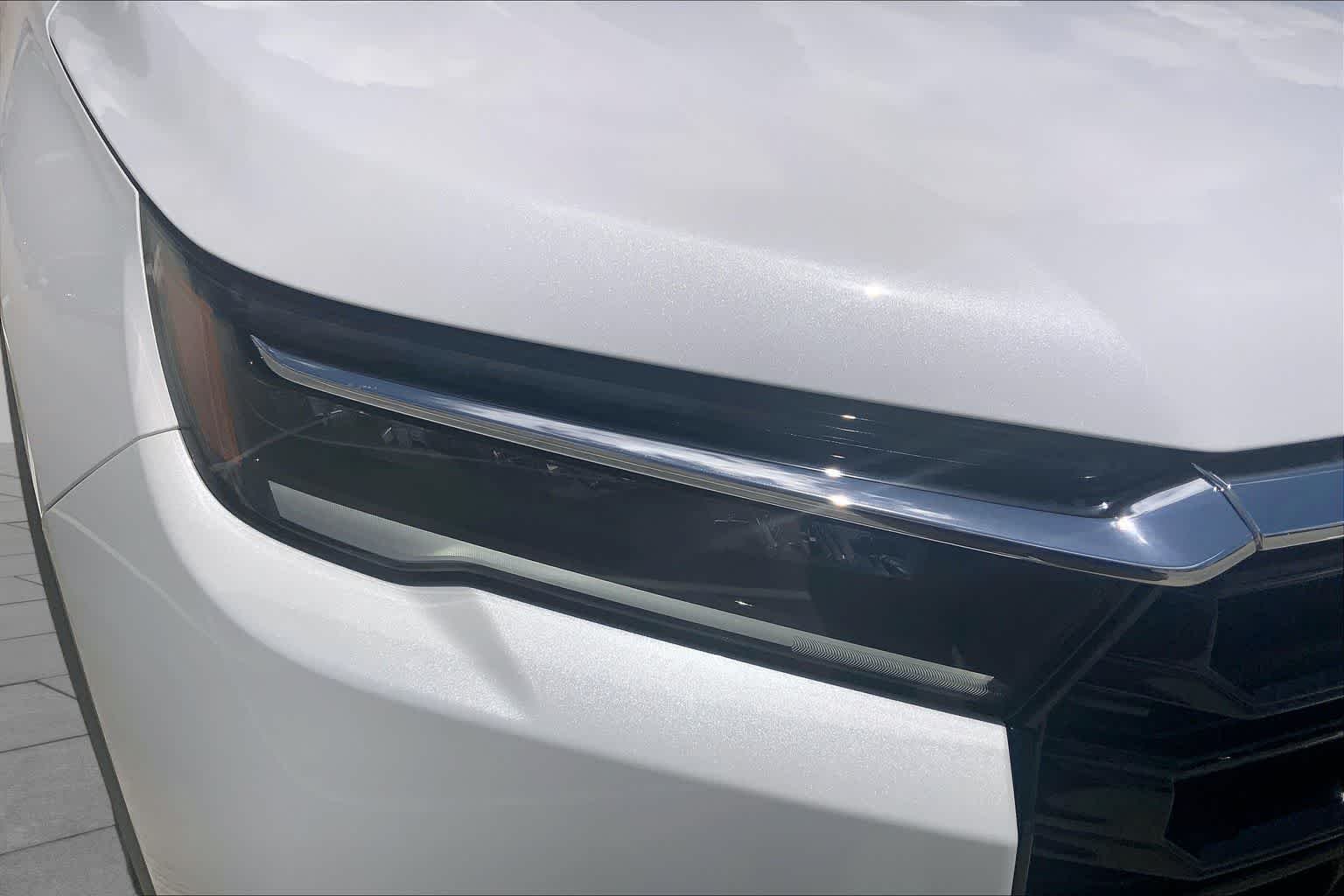 New 2026 Platinum White Pearl Honda AWD Touring Blackout image 13