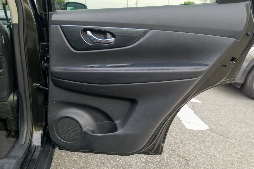 Used 2015 Midnight Jade Nissan SL image 28