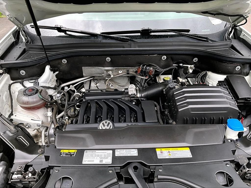 Used 2023 White Volkswagen 3.6L V6 SEL R-Line image 31