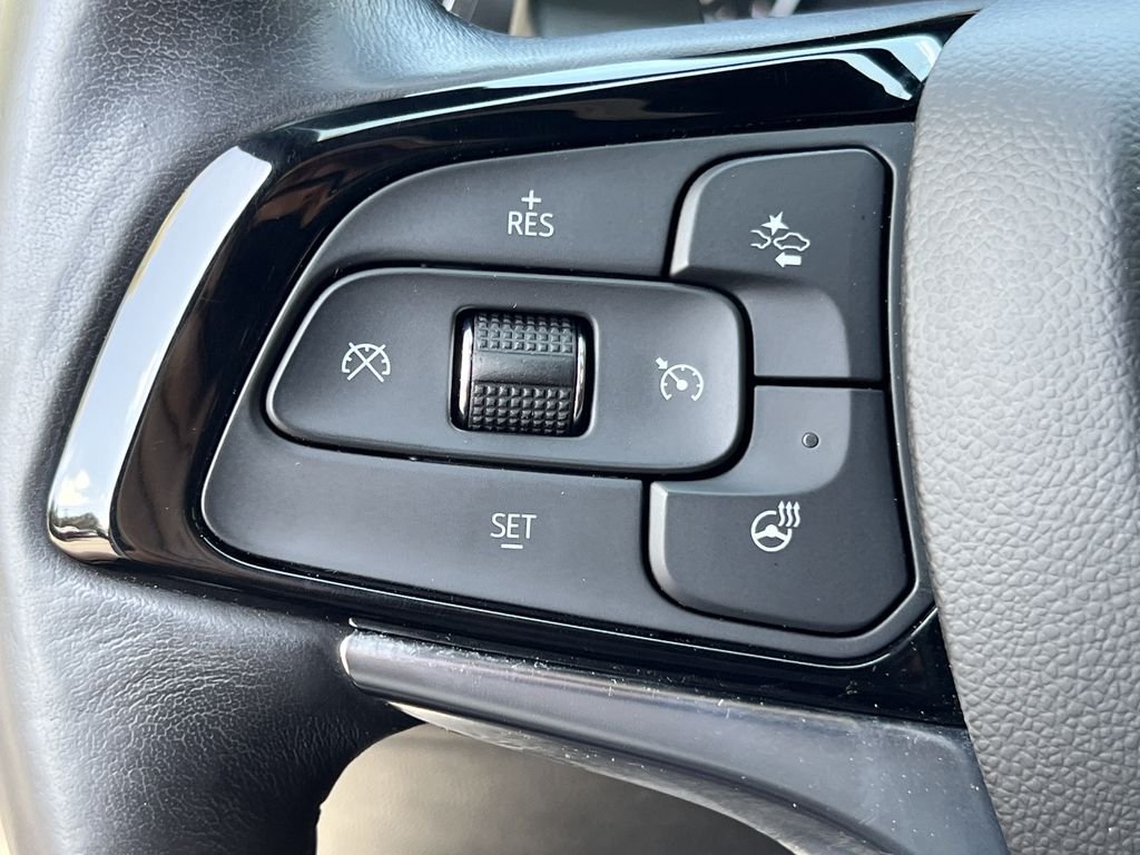 Used 2024 White Buick Premium Group image 22
