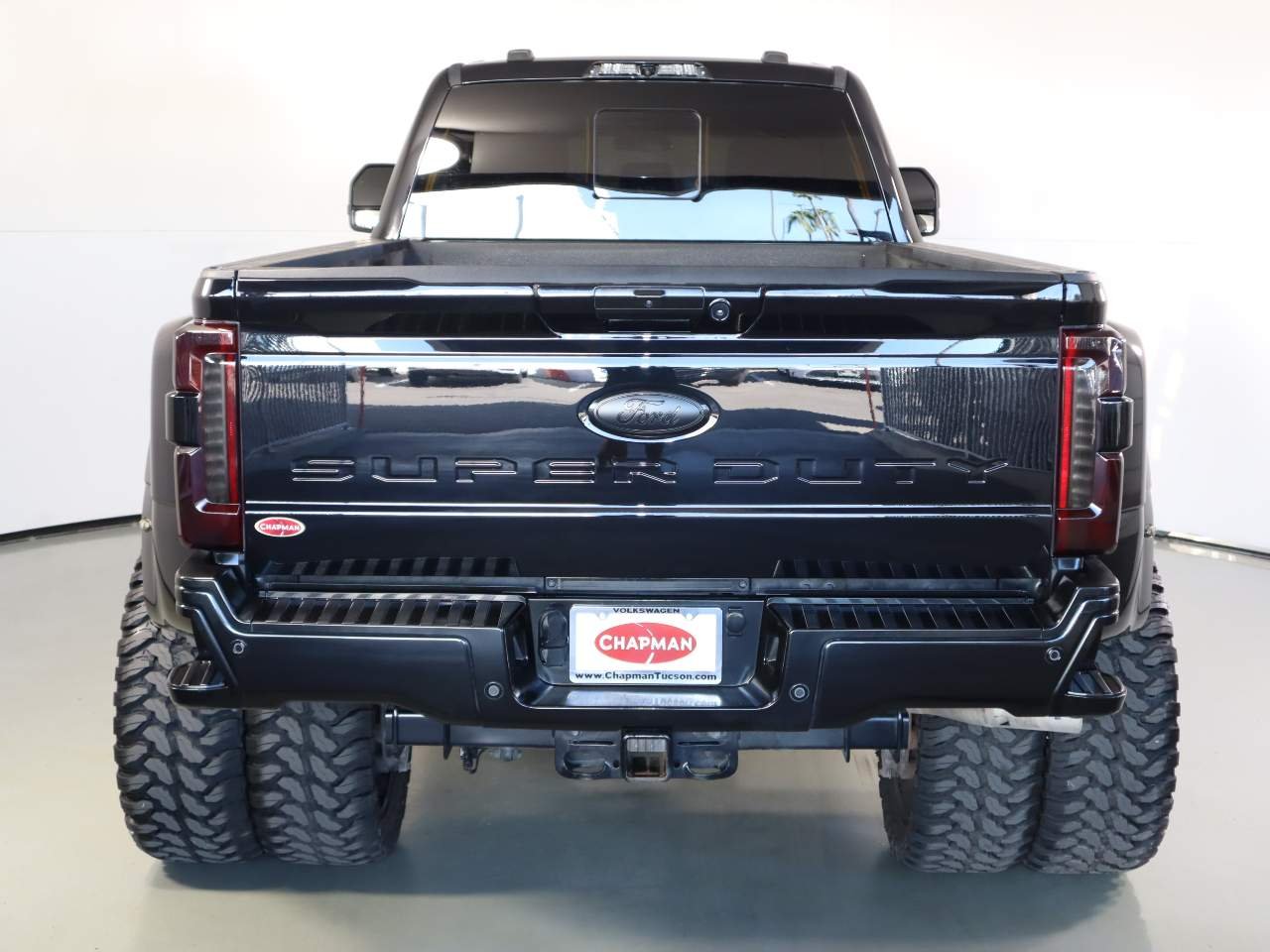 Used 2023 Agate Black Ford Lariat Crew Cab image 3