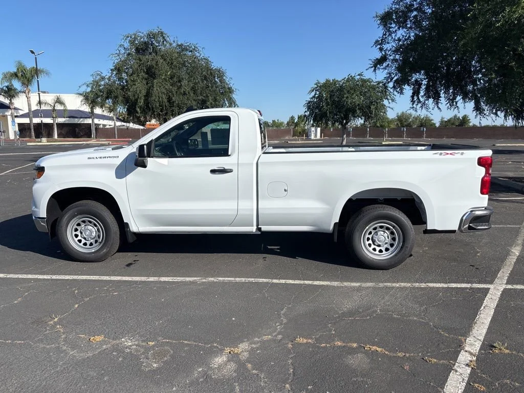 New 2025 Summit White Chevrolet WT image 6