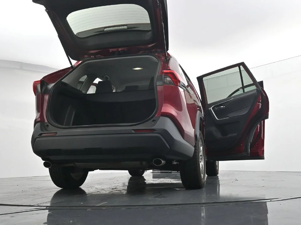 Used 2022 Red Toyota XLE image 29