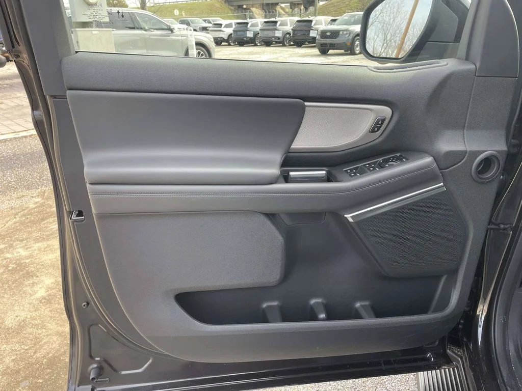 New 2026 Dark Matter Gray Metallic Ford MAX Active image 15