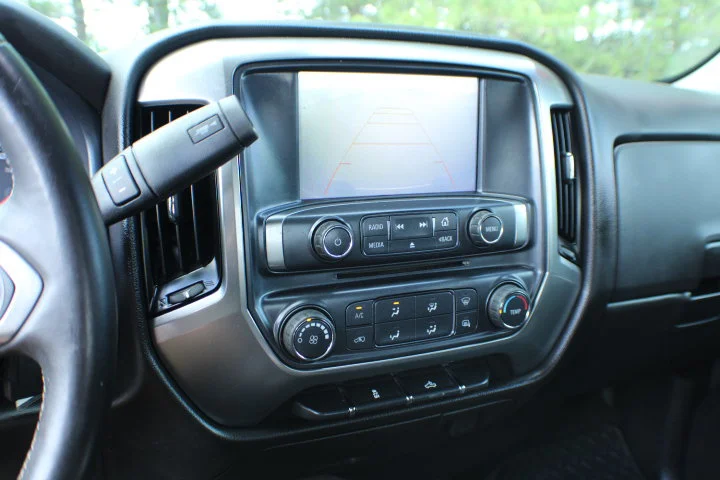 Used 2018 RED HOT Chevrolet LT image 10