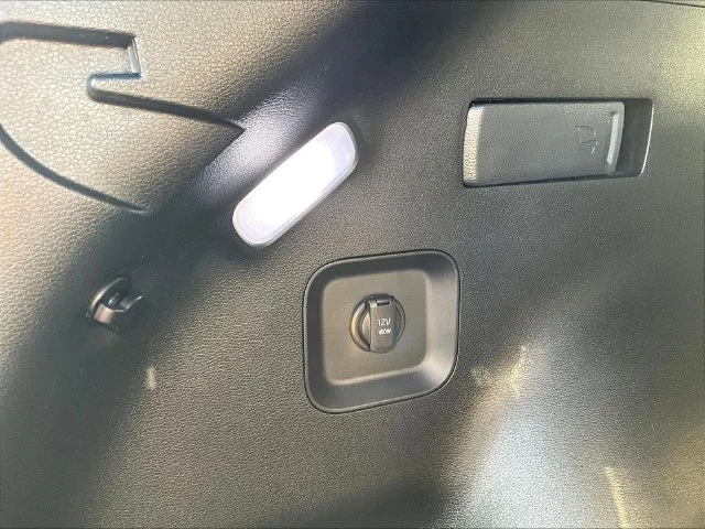 Used 2025 Red Kia X-Line image 29