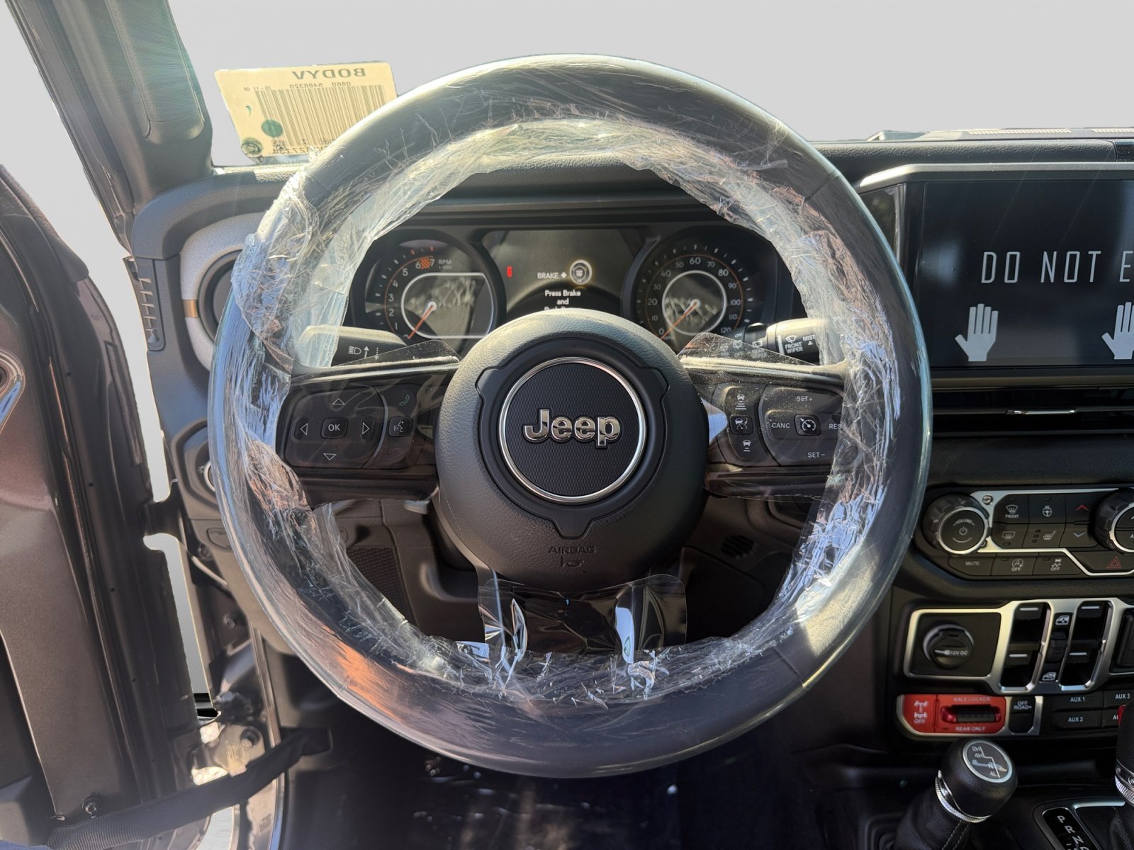 New 2026 Granite Crystal Metallic Clear-Coat Exterior Paint Jeep Willys image 10