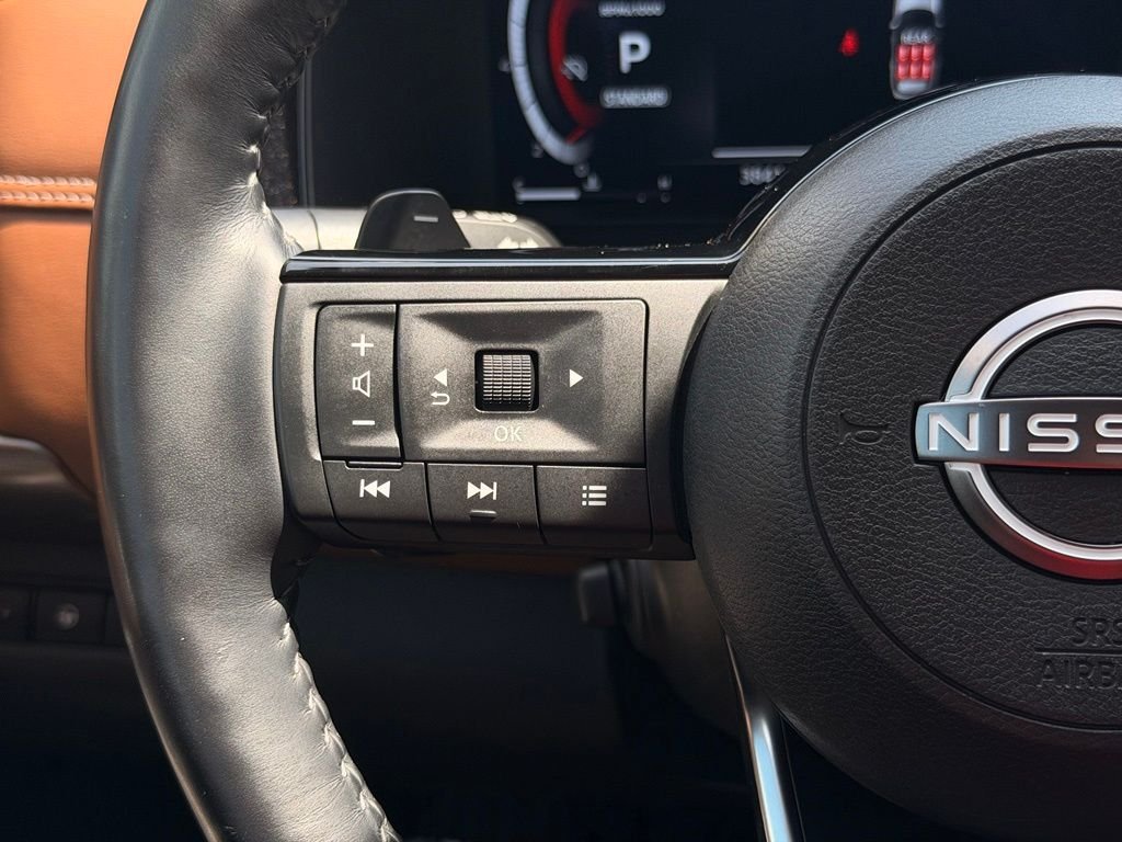 Used 2024 Gray Nissan Platinum image 31