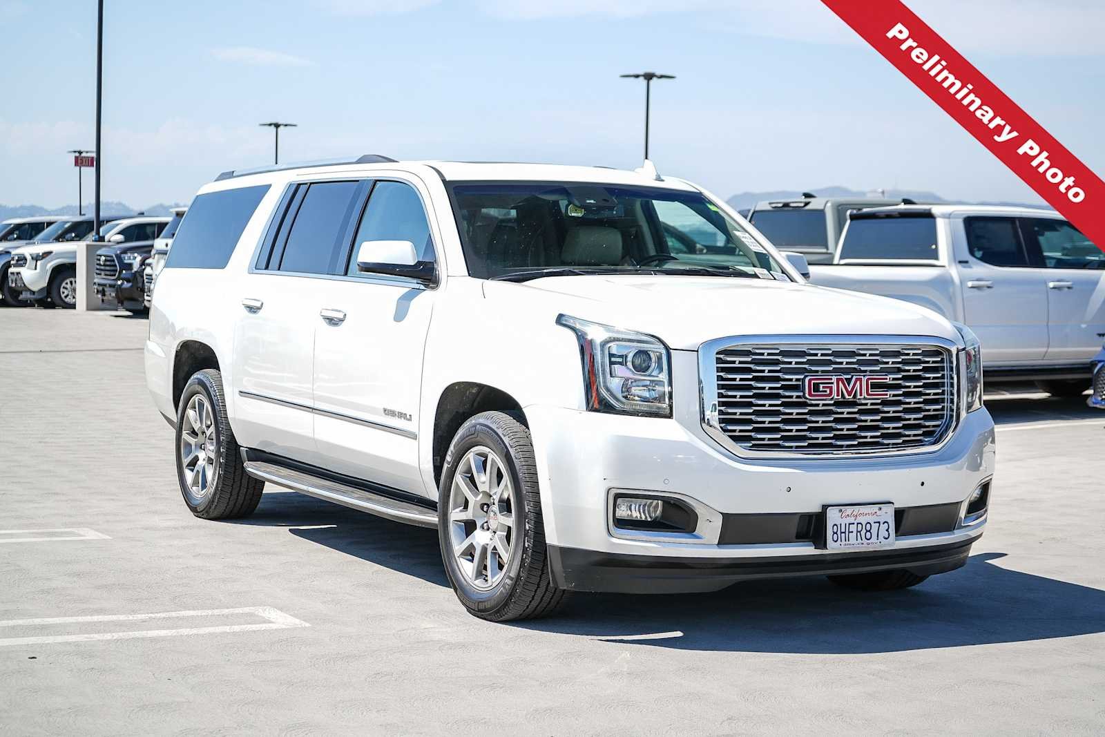 Used 2019 White Frost Tricoat GMC Denali image 3