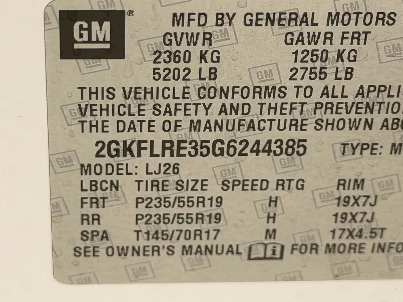 Used 2016 White Frost Tricoat GMC Denali image 38
