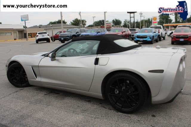 Used 2005 Machine Silver Metallic Chevrolet BASE image 3