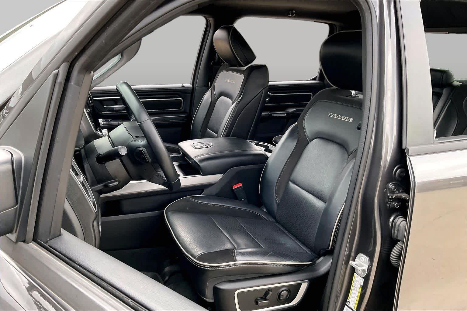 Used 2023 Granite Crystal Metallic Clearcoat Ram Laramie image 8