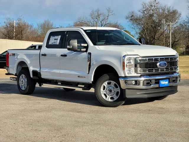 New 2026 White Ford XLT image 2