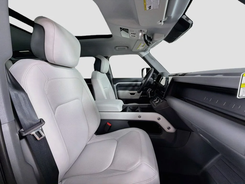 2026 Land Rover Defender X-Dynamic SE - Photo 30