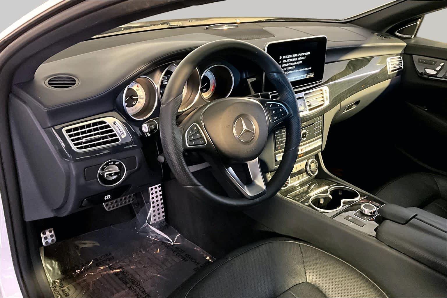 Used 2017 designo Diamond White Metallic Mercedes-Benz CLS 550 image 18