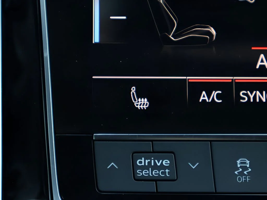 Used 2025  Audi 55 Premium Plus image 27