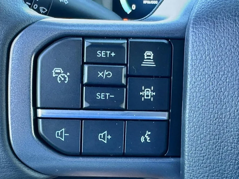 New 2026 Oxford White Ford XLT 4WD SuperCrew 5.5