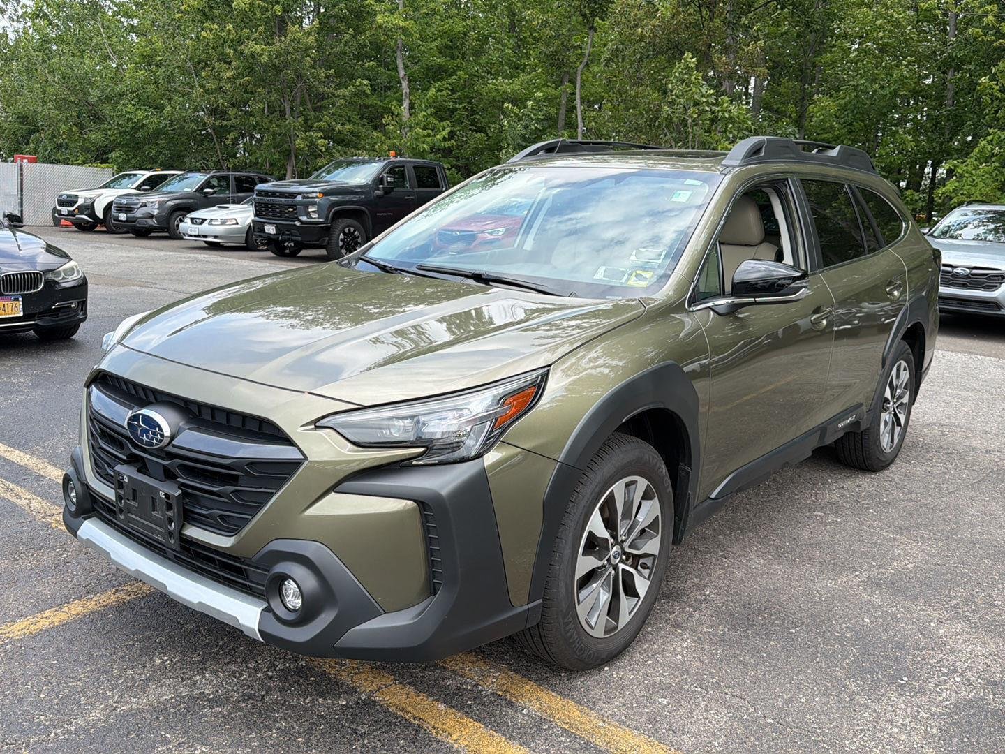 Used 2025 Autumn Green Metallic Subaru Limited image 12