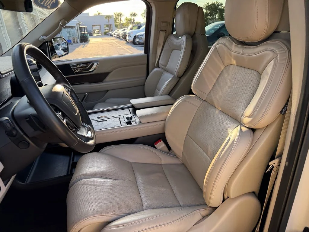 Used 2019 Ceramic Pearl Metallic Lincoln Reserve image 11