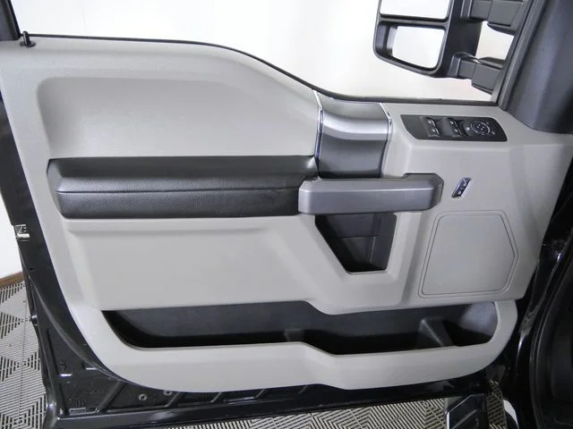 Certified Used 2019 Black Ford XLT image 20
