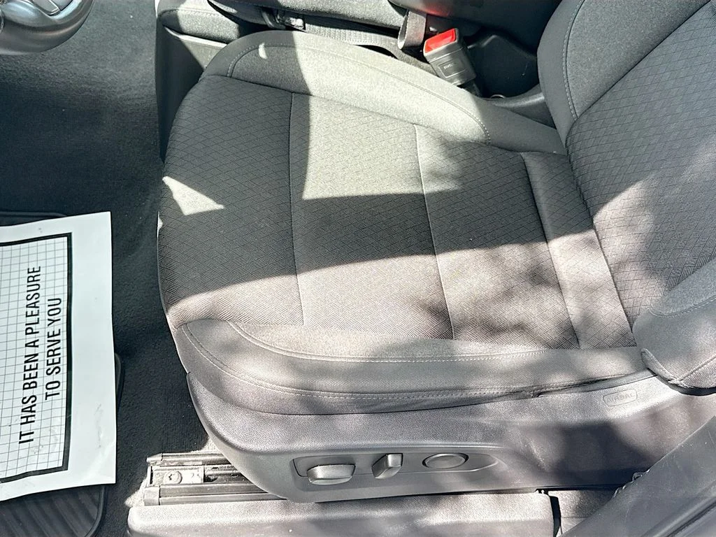 Used 2025 White Chevrolet LT image 20