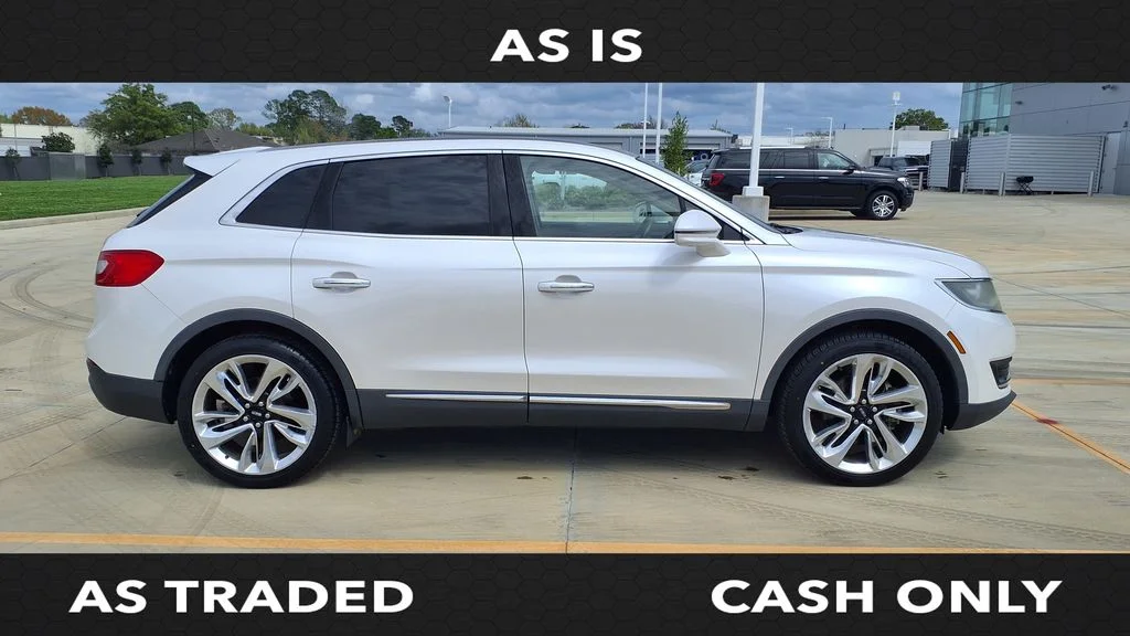 Used 2017 White Lincoln Reserve image 8