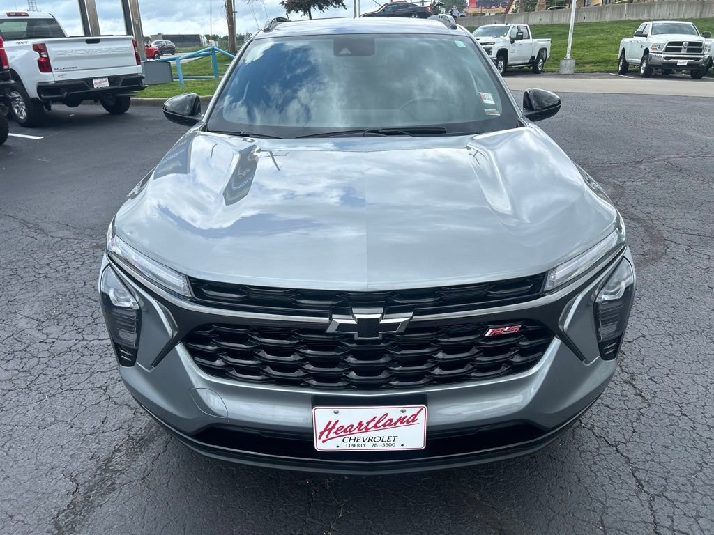Used 2024 Chevrolet Trax RS with VIN KL77LJE25RC015737 for sale in Kansas City