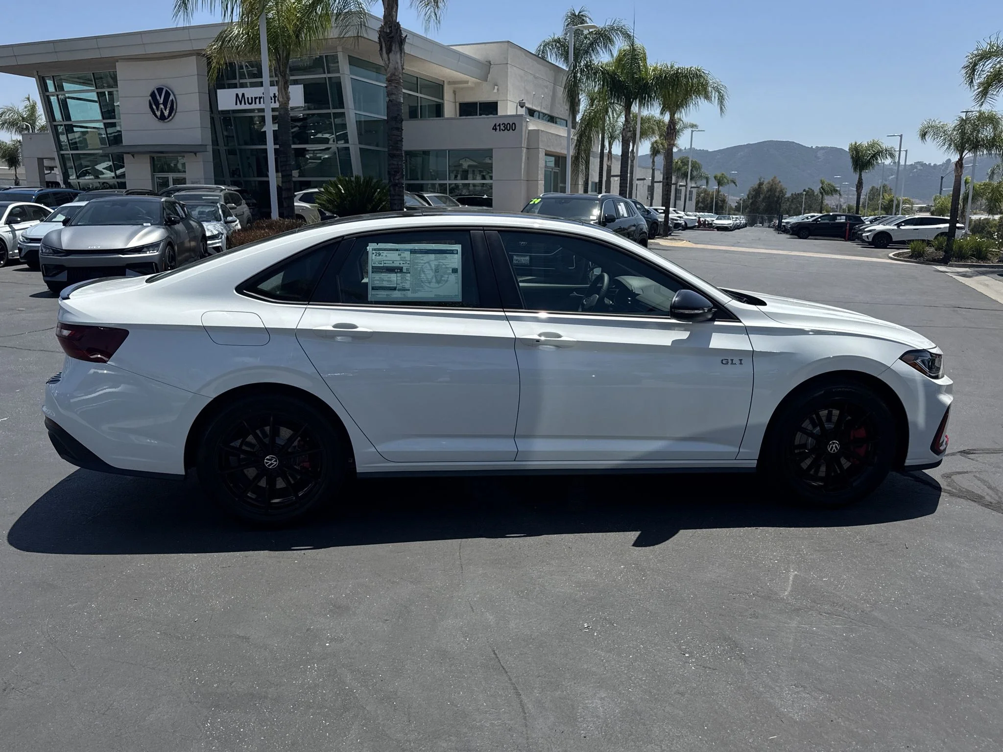 New 2026 Pure White w/Deep Black Roof Volkswagen Autobahn image 9