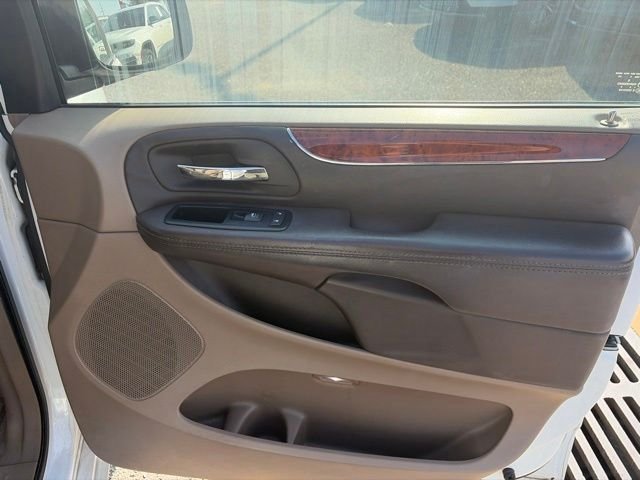 Used 2015 White Chrysler Touring image 14