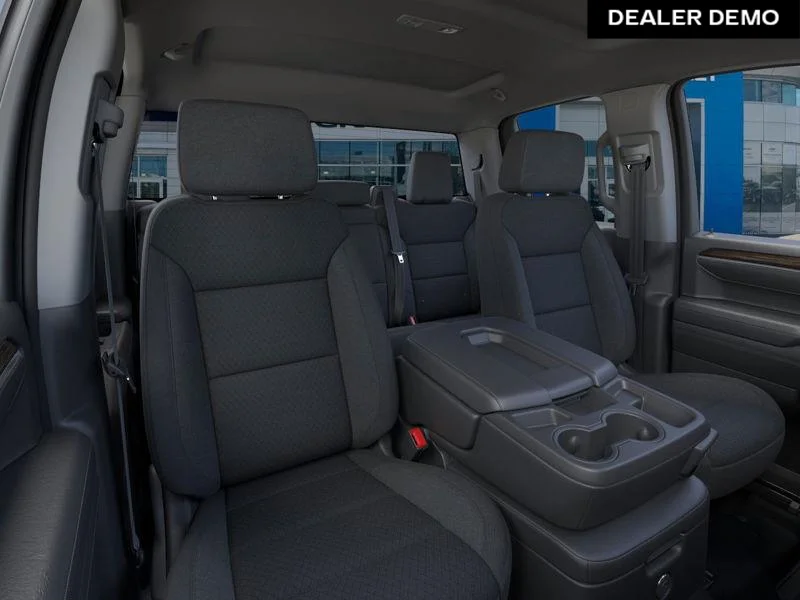 Used 2025  GMC Elevation image 16