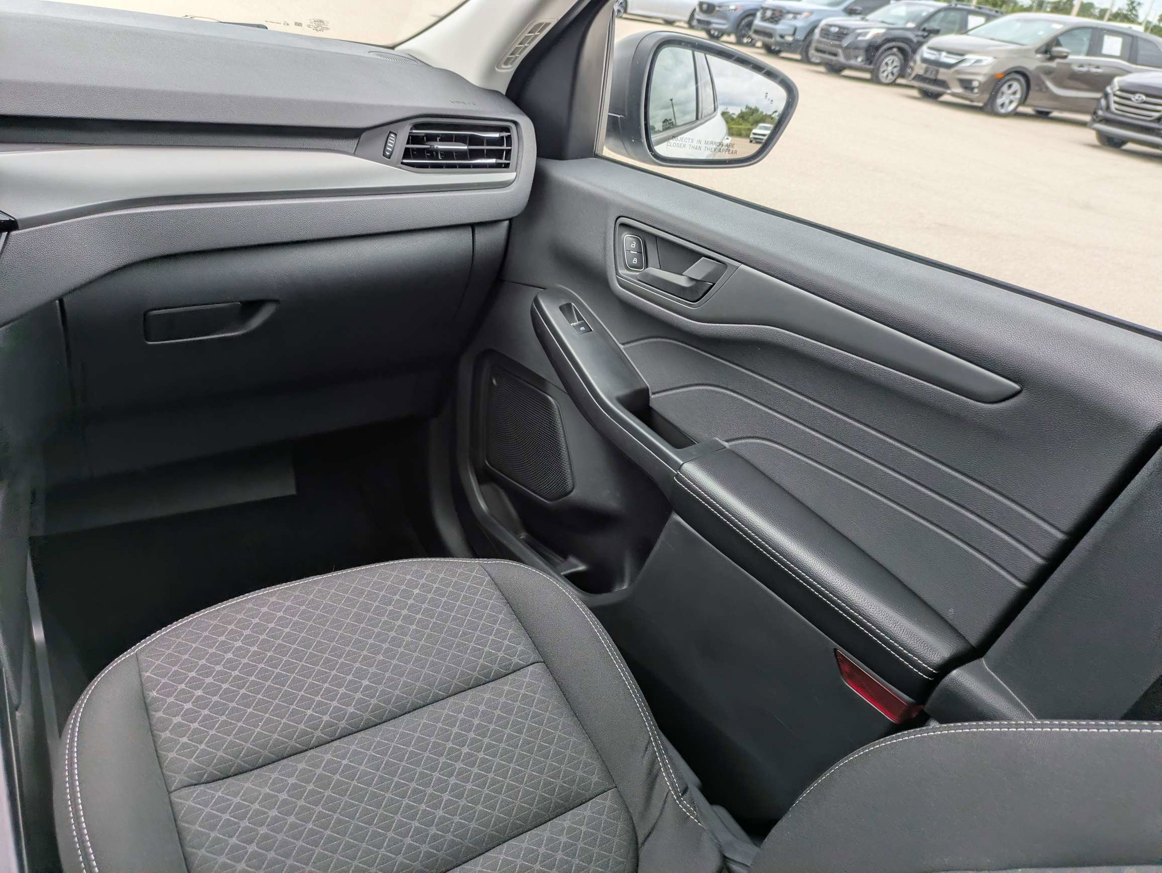 Used 2025 Oxford White Ford Active image 20