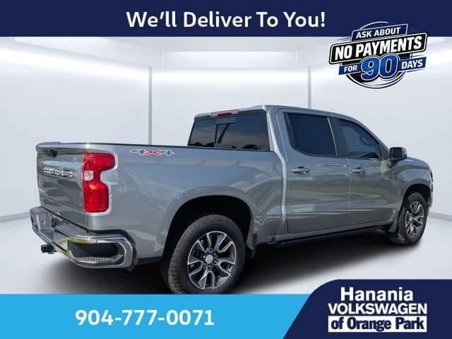 Used 2023 Gray Chevrolet LT image 3