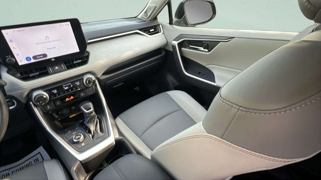 2024 Toyota RAV4 XLE Premium - Photo 13