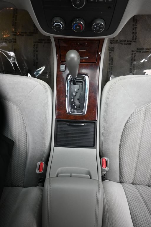 Used 2009 Quicksilver Metallic Buick CX image 17