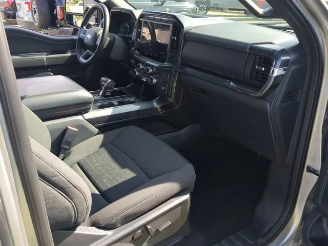 Used 2023 Silver Ford XLT image 34