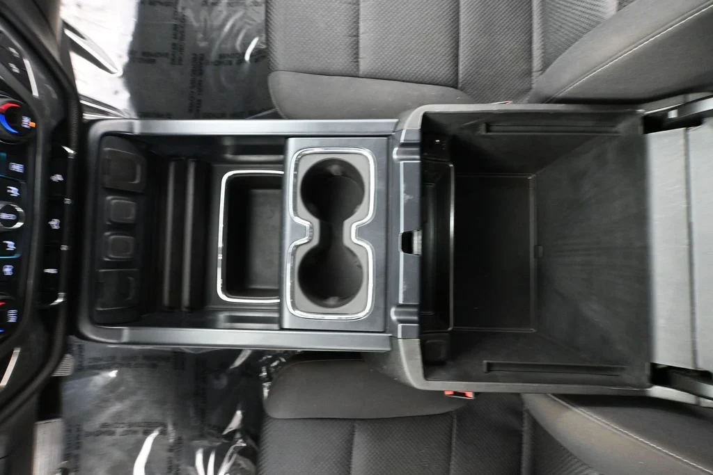 Used 2017 White Chevrolet LT image 38
