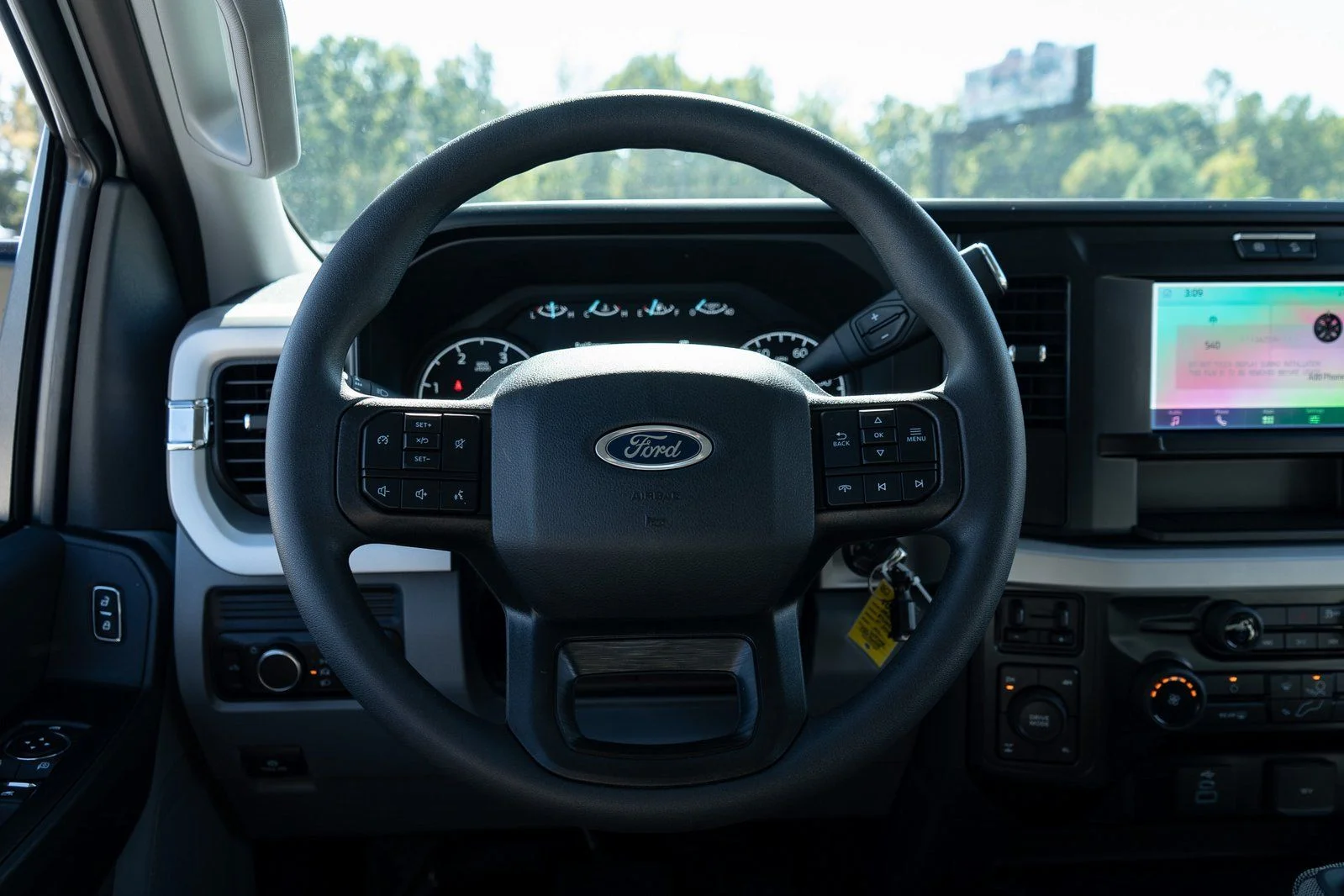 New 2026 Oxford White Ford F-350® XL image 27
