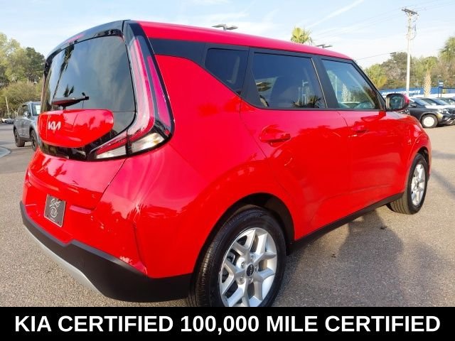 Used 2025 Red Kia LX image 4
