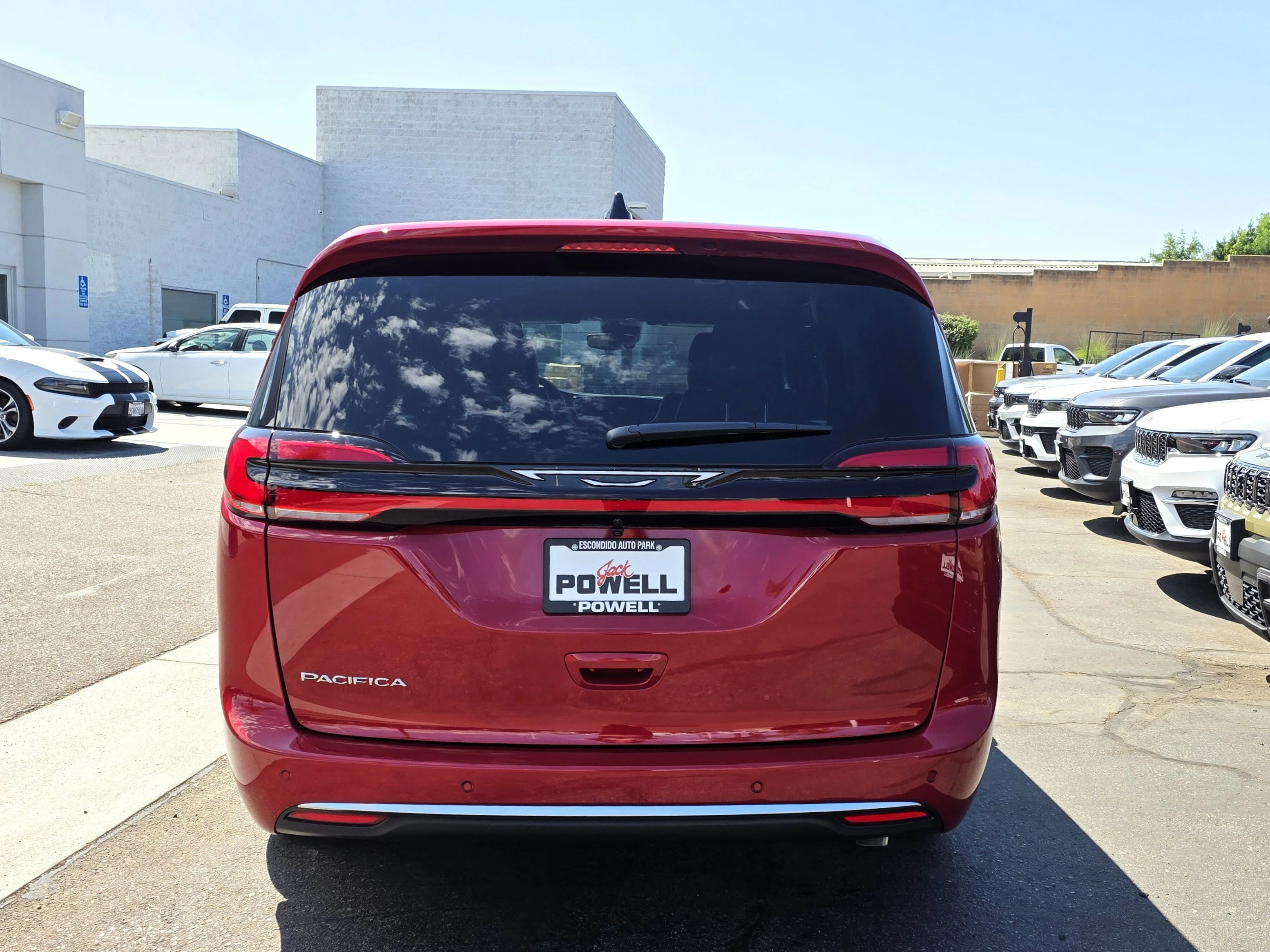 New 2027 Red Hot Pearlcoat Chrysler Select image 4