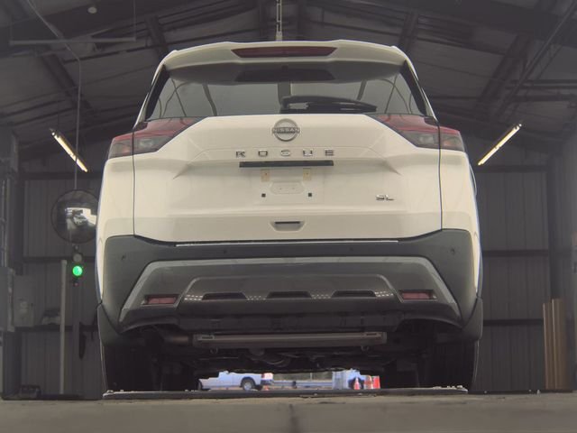 Used 2023 White Nissan SL image 6